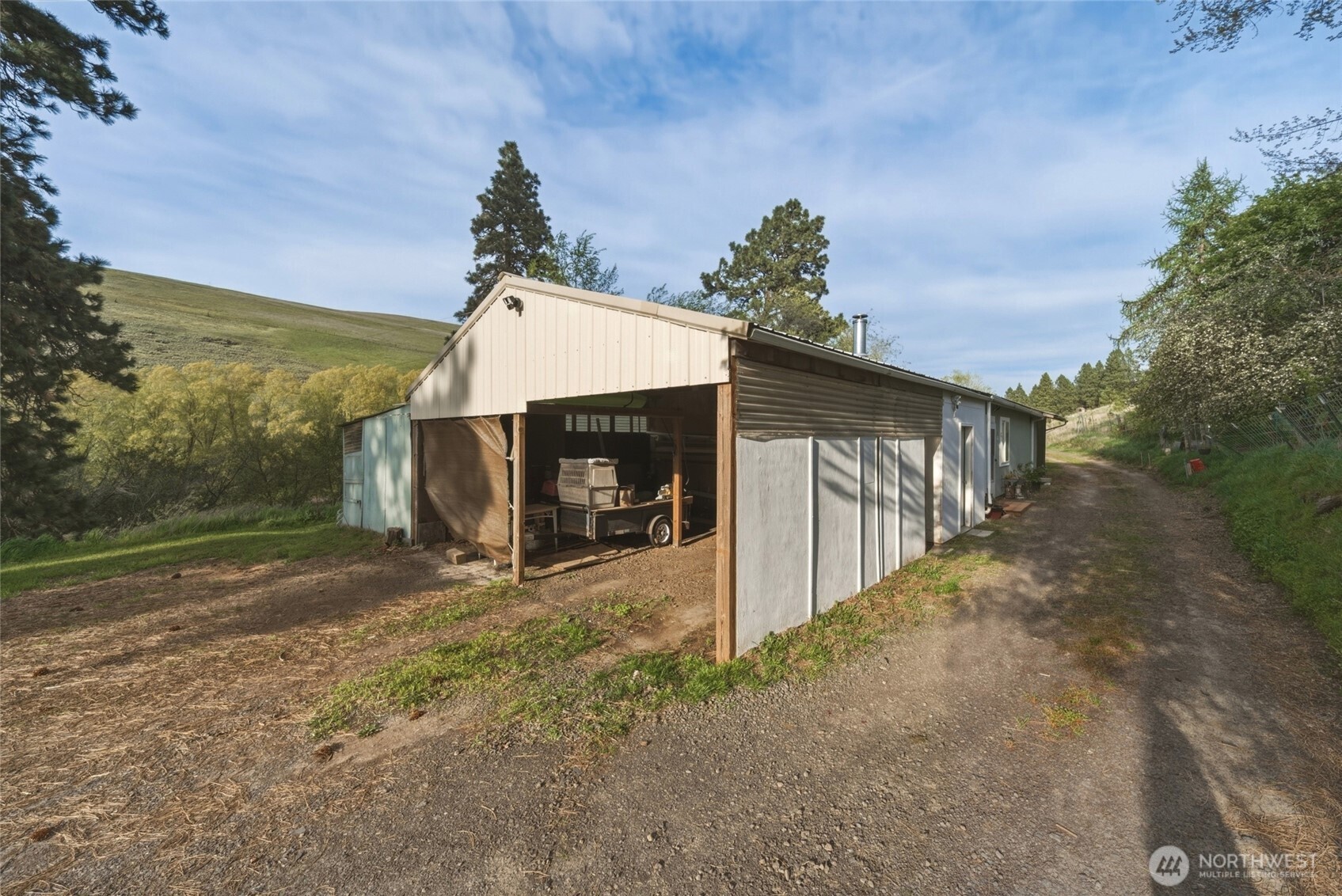 938 Patit Road , Dayton, WA 99328