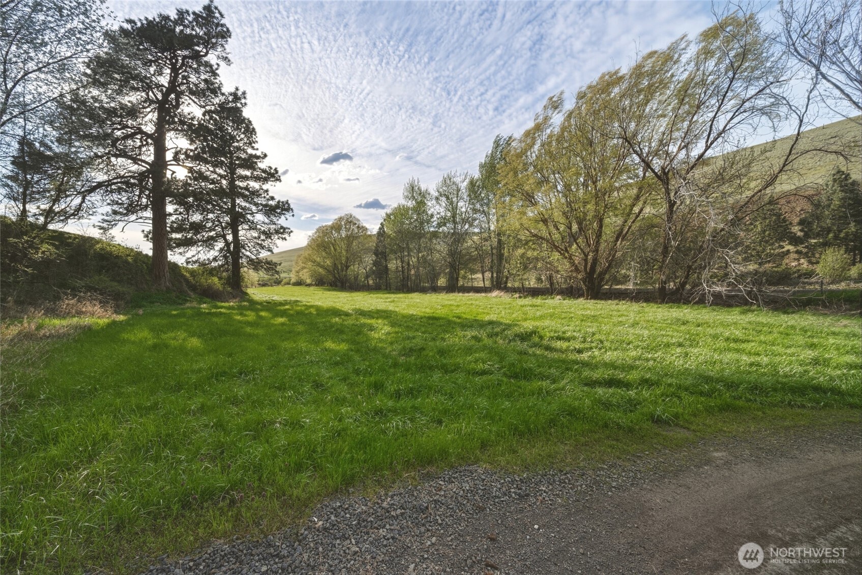 938 Patit Road , Dayton, WA 99328