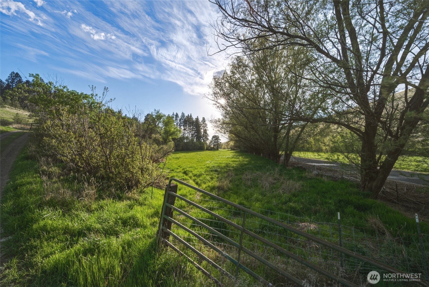 938 Patit Road , Dayton, WA 99328