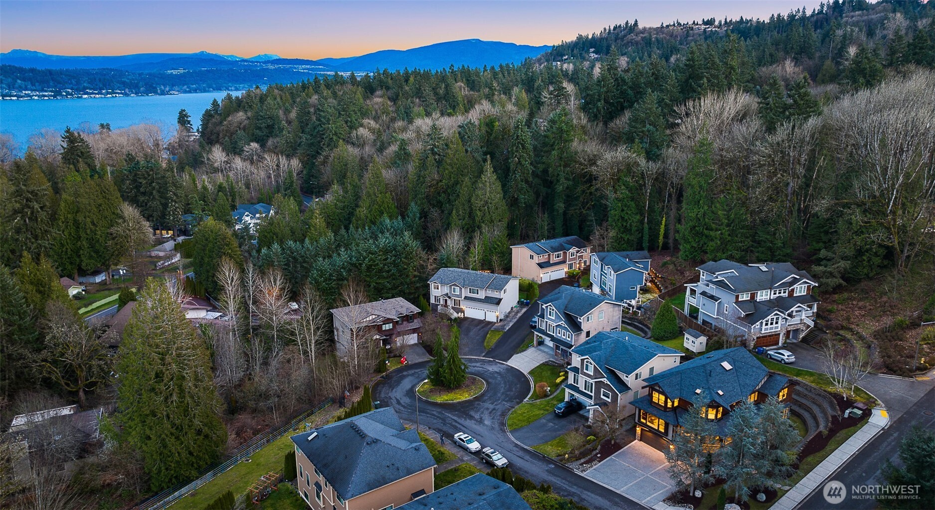 16305 SE 37th Street , Bellevue, WA 98008