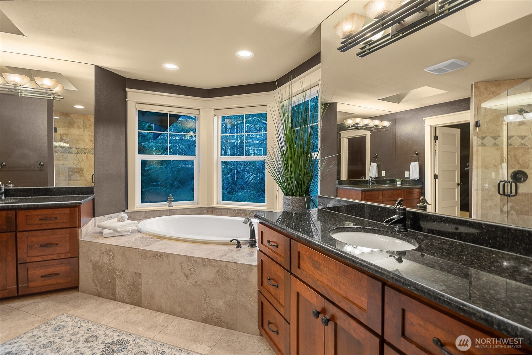 16305 SE 37th Street , Bellevue, WA 98008