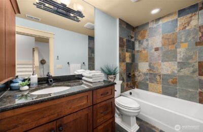 16305 SE 37th Street , Bellevue, WA 98008 - Photo 32