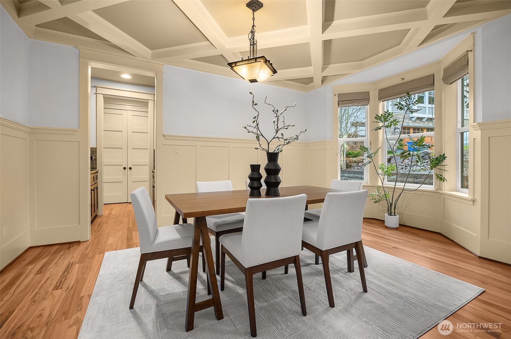16305 SE 37th Street , Bellevue, WA 98008
