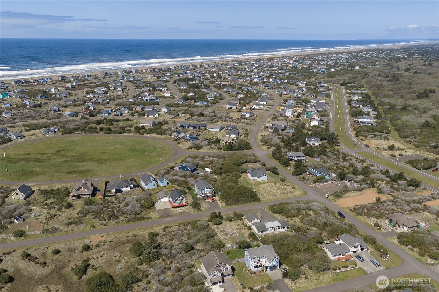 408 S Bel Air Loop SW, Ocean Shores, WA 98569