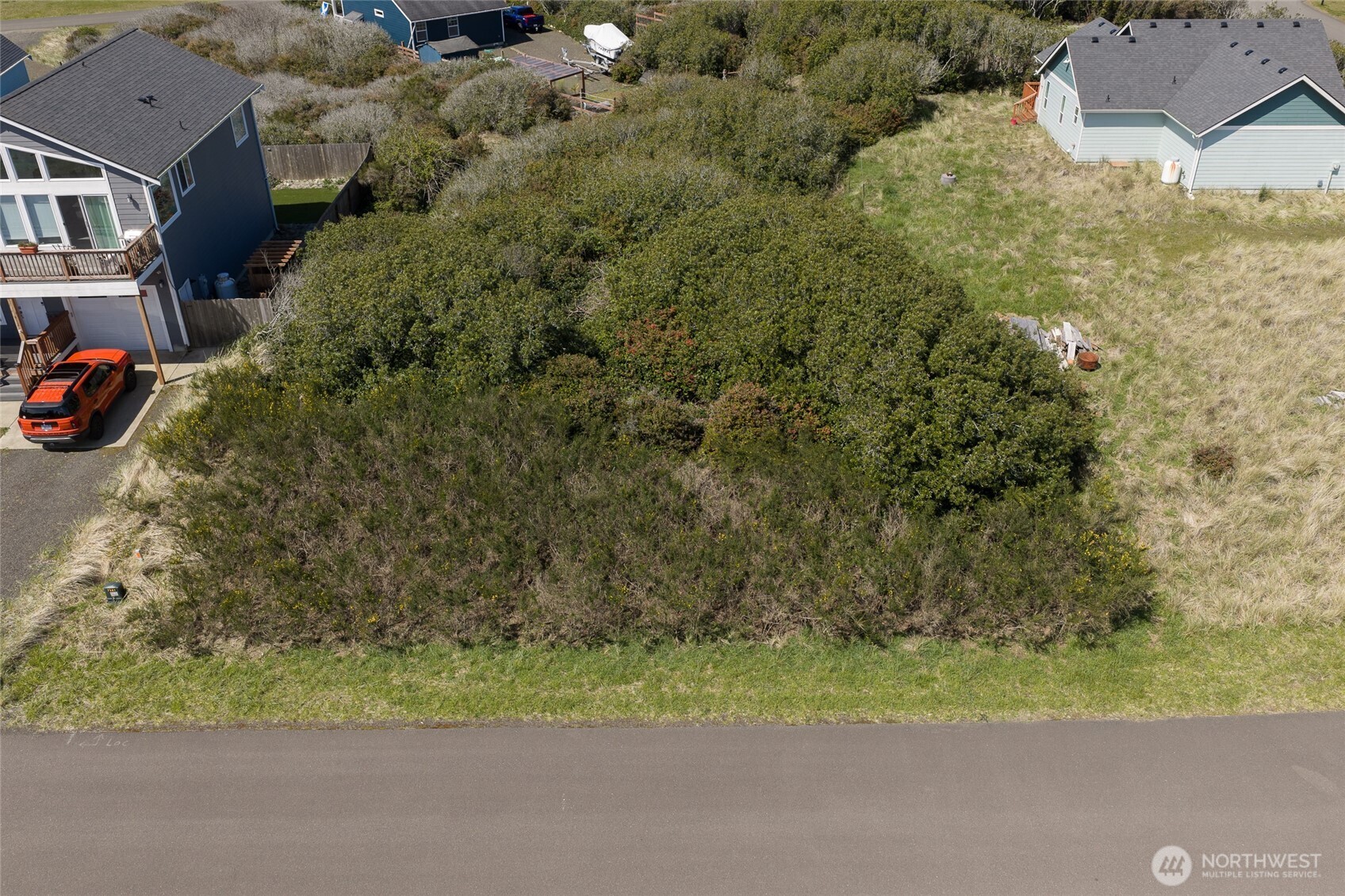 408 S Bel Air Loop SW, Ocean Shores, WA 98569