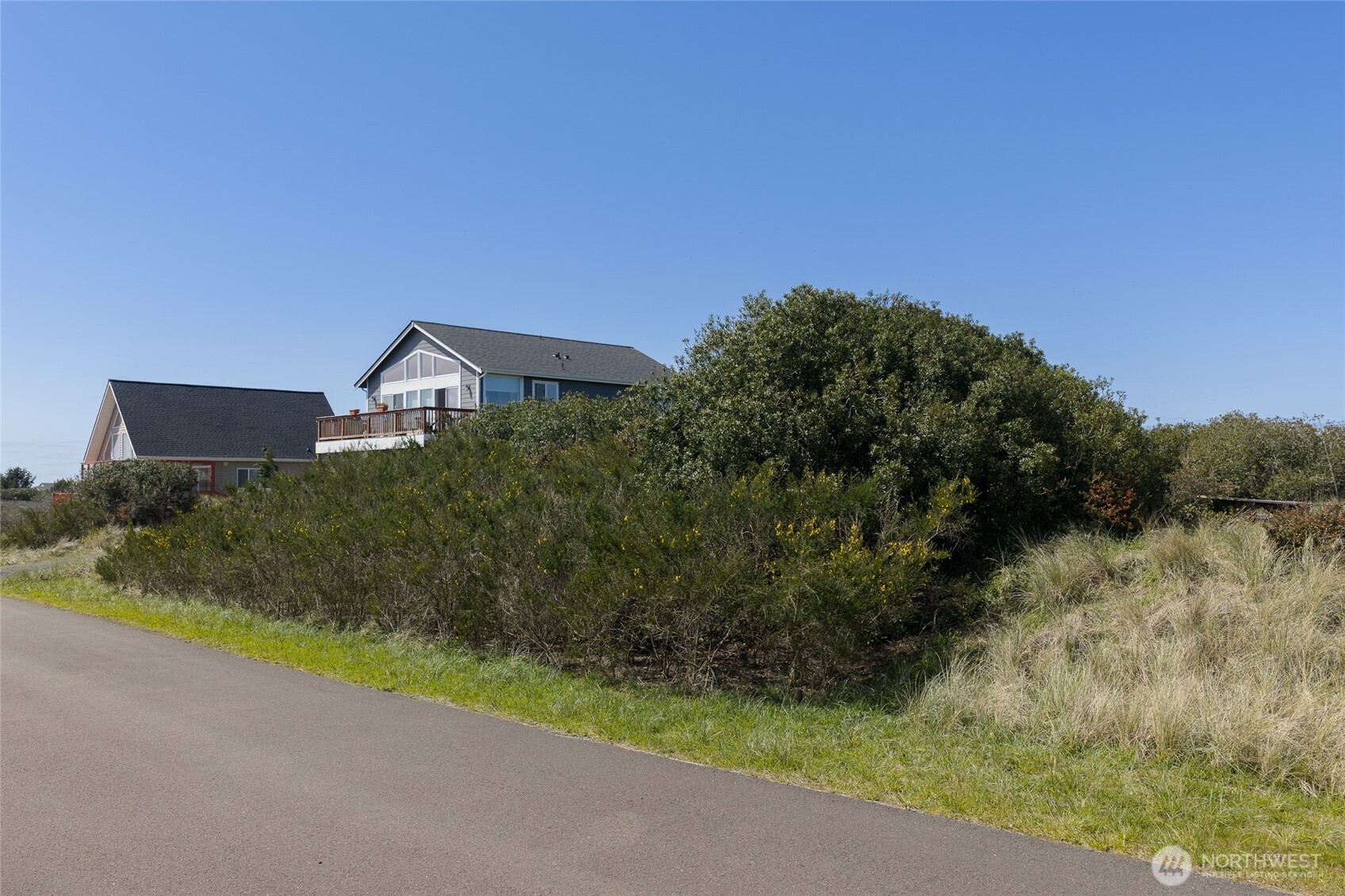 408 S Bel Air Loop SW, Ocean Shores, WA 98569