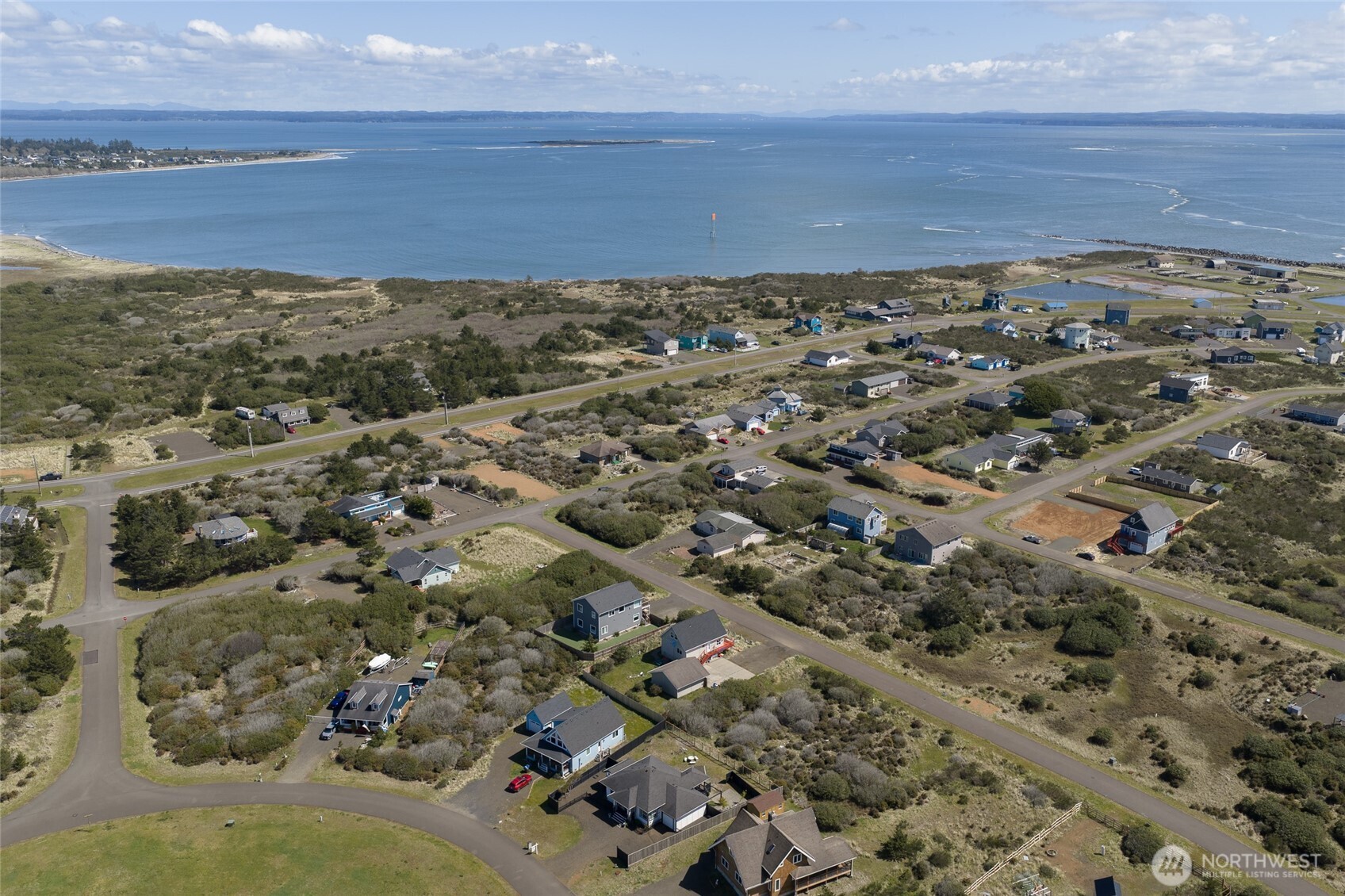 408 S Bel Air Loop SW, Ocean Shores, WA 98569