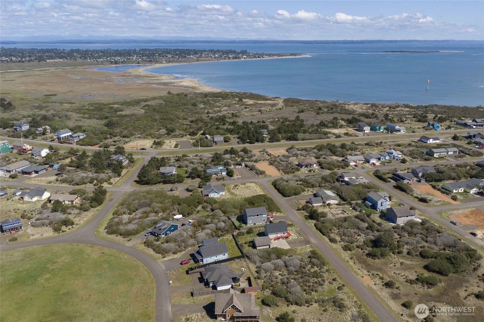 408 S Bel Air Loop SW, Ocean Shores, WA 98569