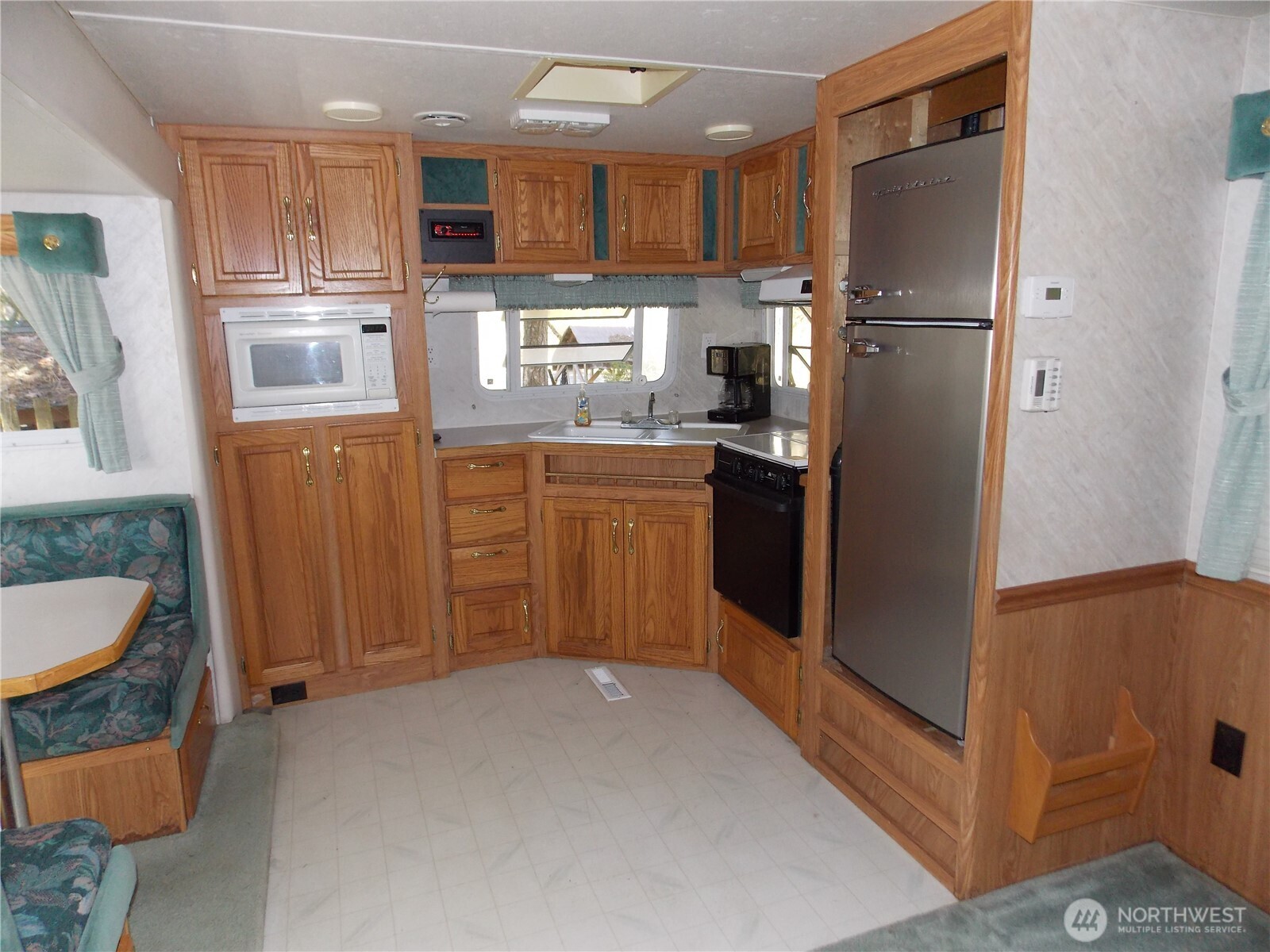16302 Village Drive SE, Rainier, WA 98576