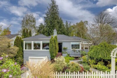 3240 W Viewmont Way W, Seattle, WA 98199 - Photo 2