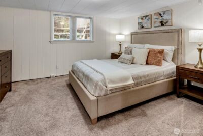 3240 W Viewmont Way W, Seattle, WA 98199 - Photo 23