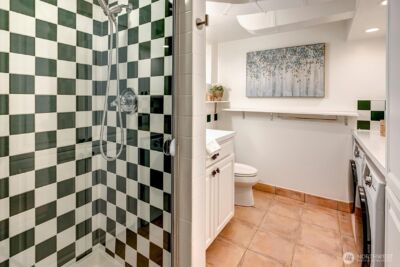 3240 W Viewmont Way W, Seattle, WA 98199 - Photo 24