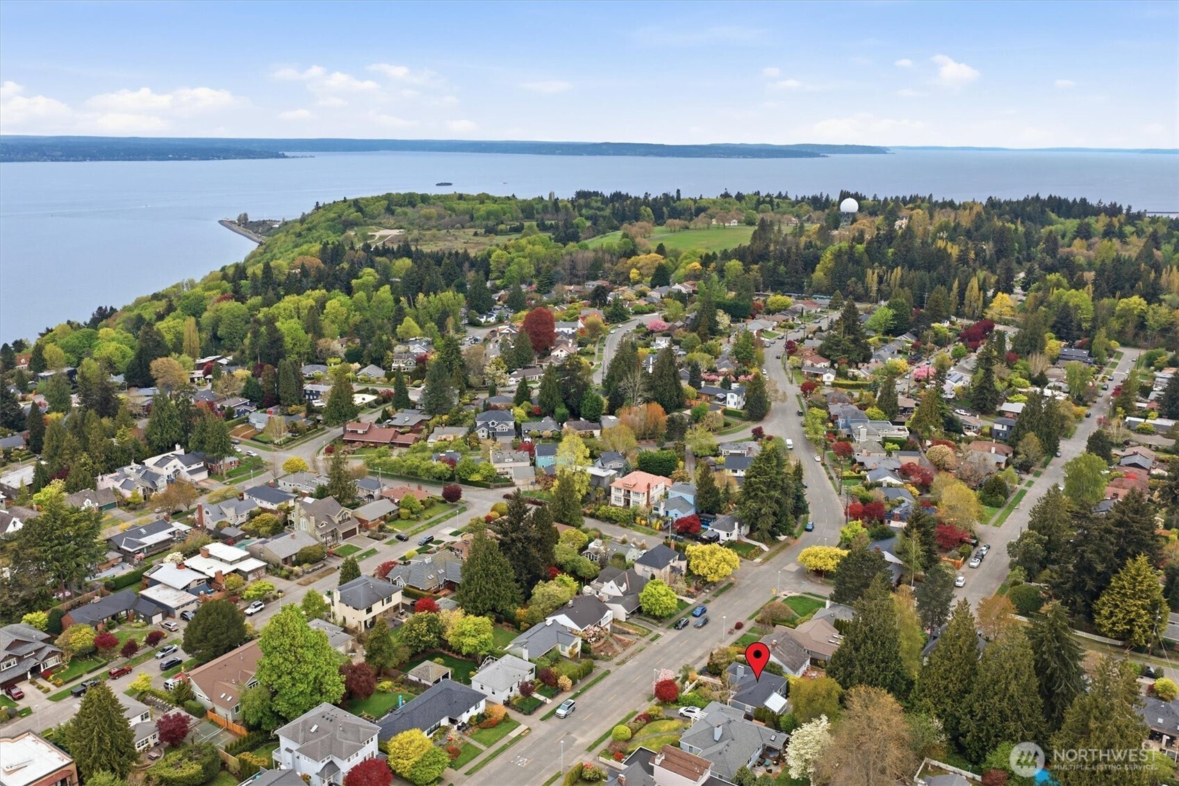 3240 W Viewmont Way W, Seattle, WA 98199