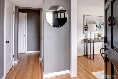 3240 W Viewmont Way W, Seattle, WA 98199 - Photo 5