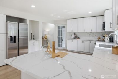 9812 59th Avenue S, Seattle, WA 98118 - Photo 11