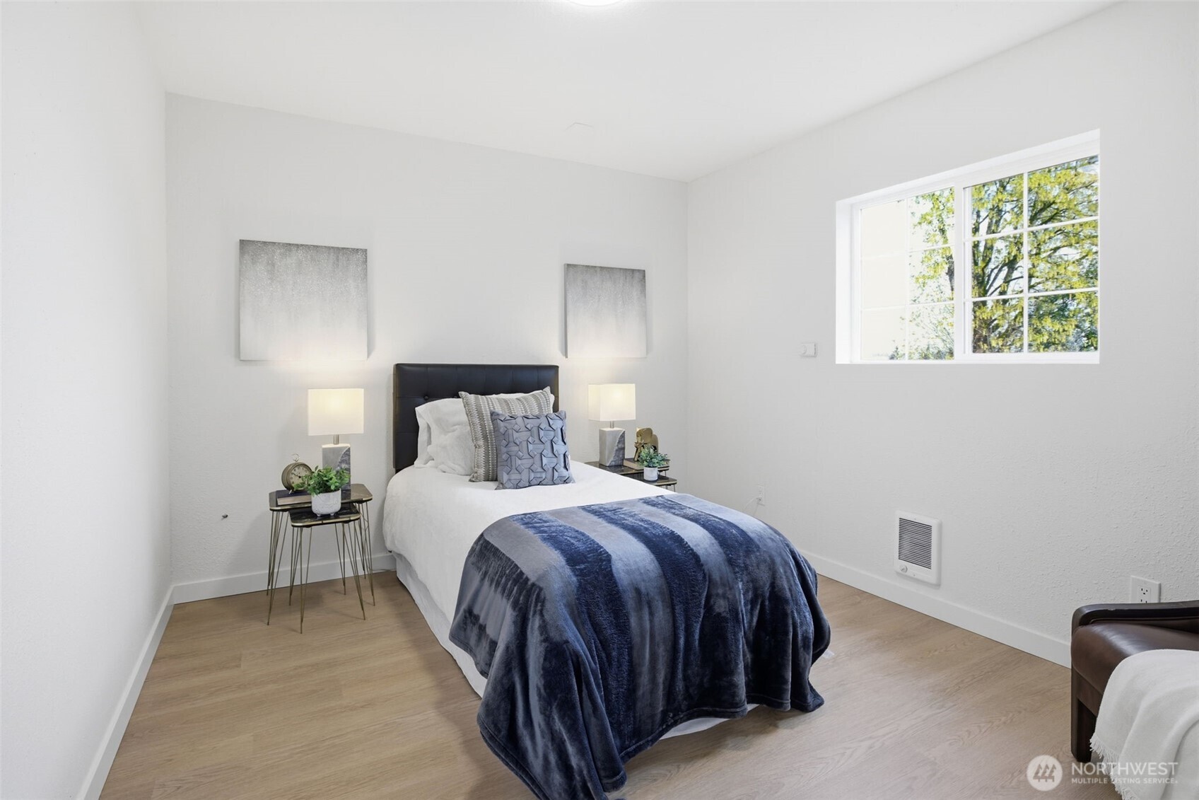 9812 59th Avenue S, Seattle, WA 98118