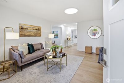 9812 59th Avenue S, Seattle, WA 98118 - Photo 4