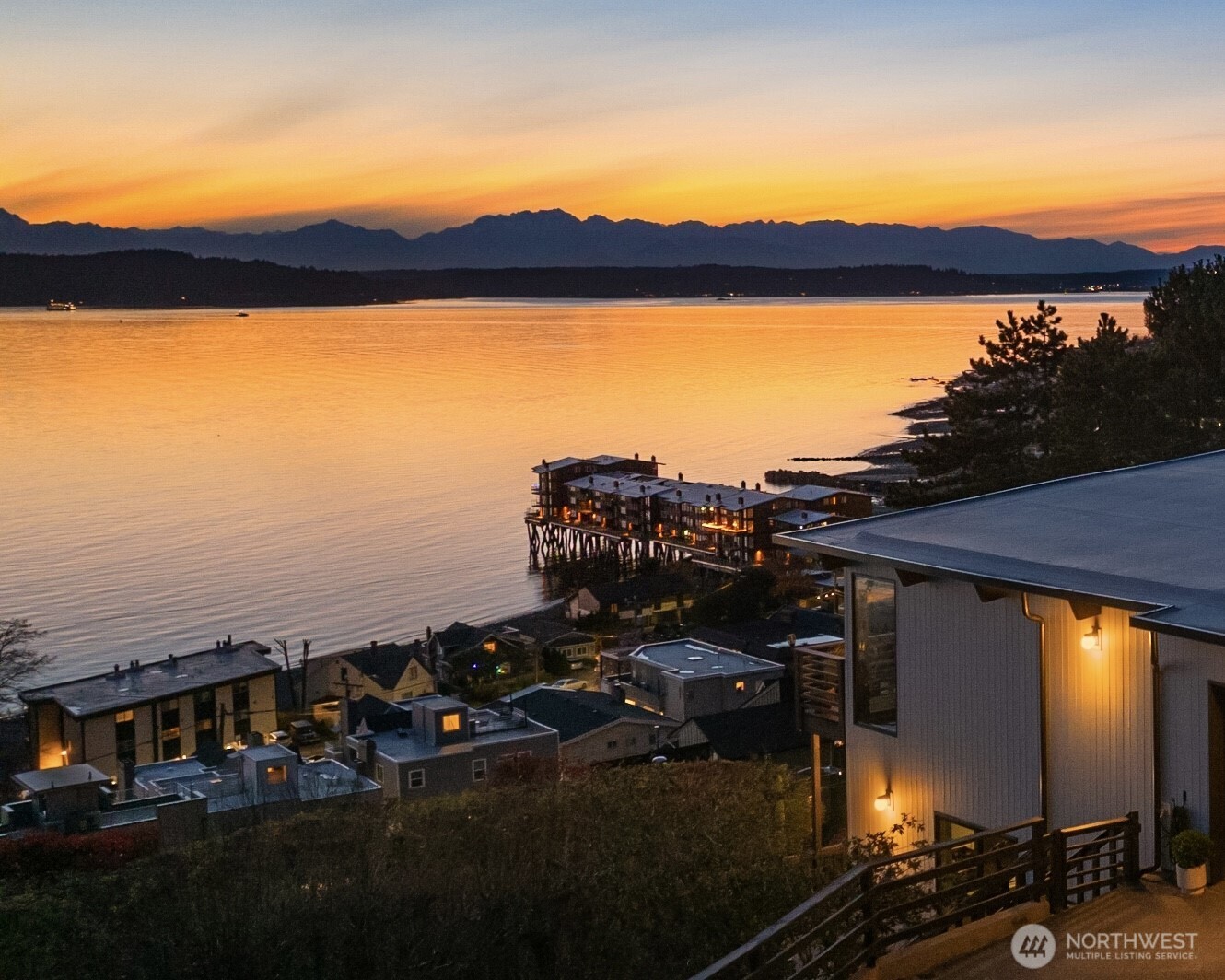 3831 58th Avenue SW, Seattle, WA 98116