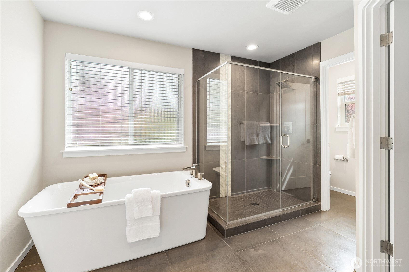 17712 88th Place NE, Bothell, WA 98011