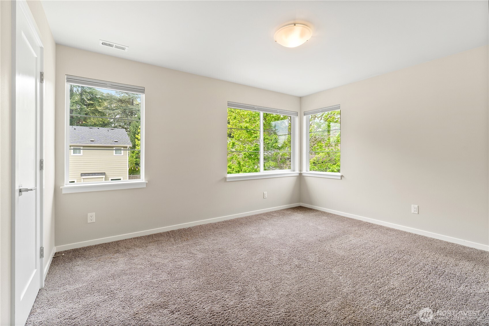17712 88th Place NE, Bothell, WA 98011