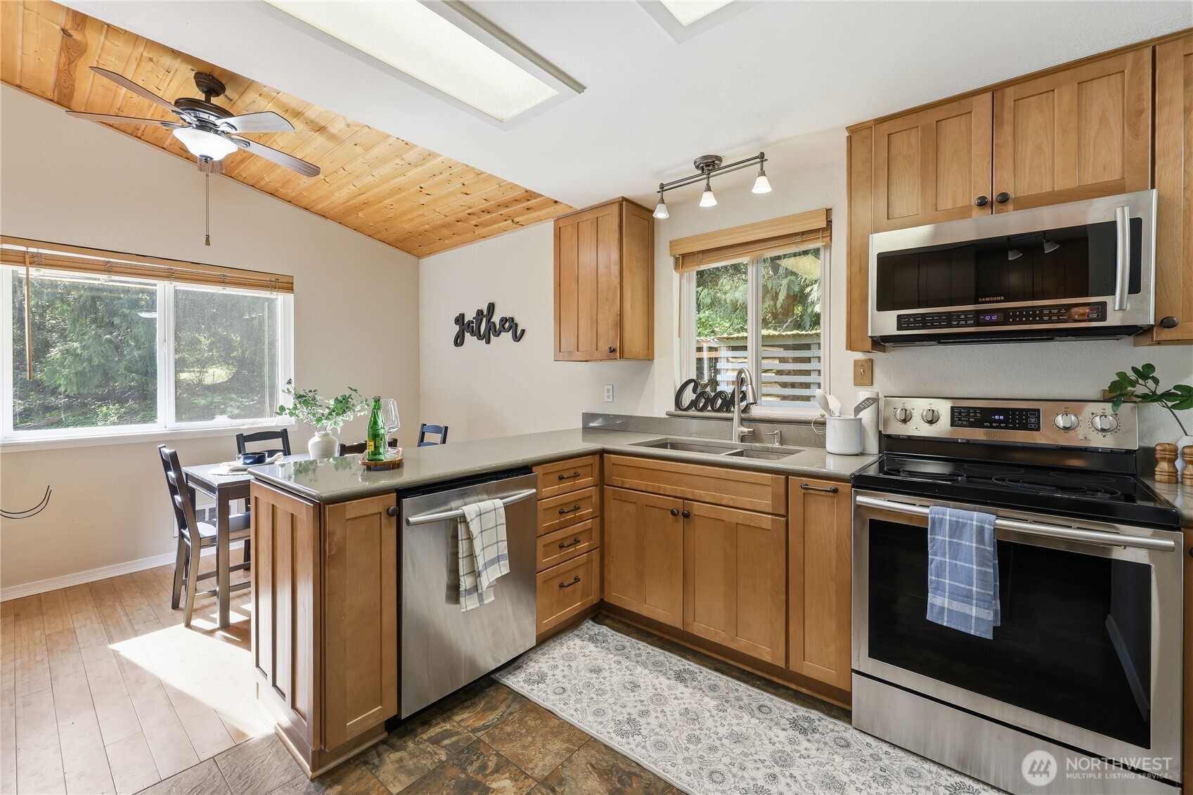 70 Salal Way , Sequim, WA 98382