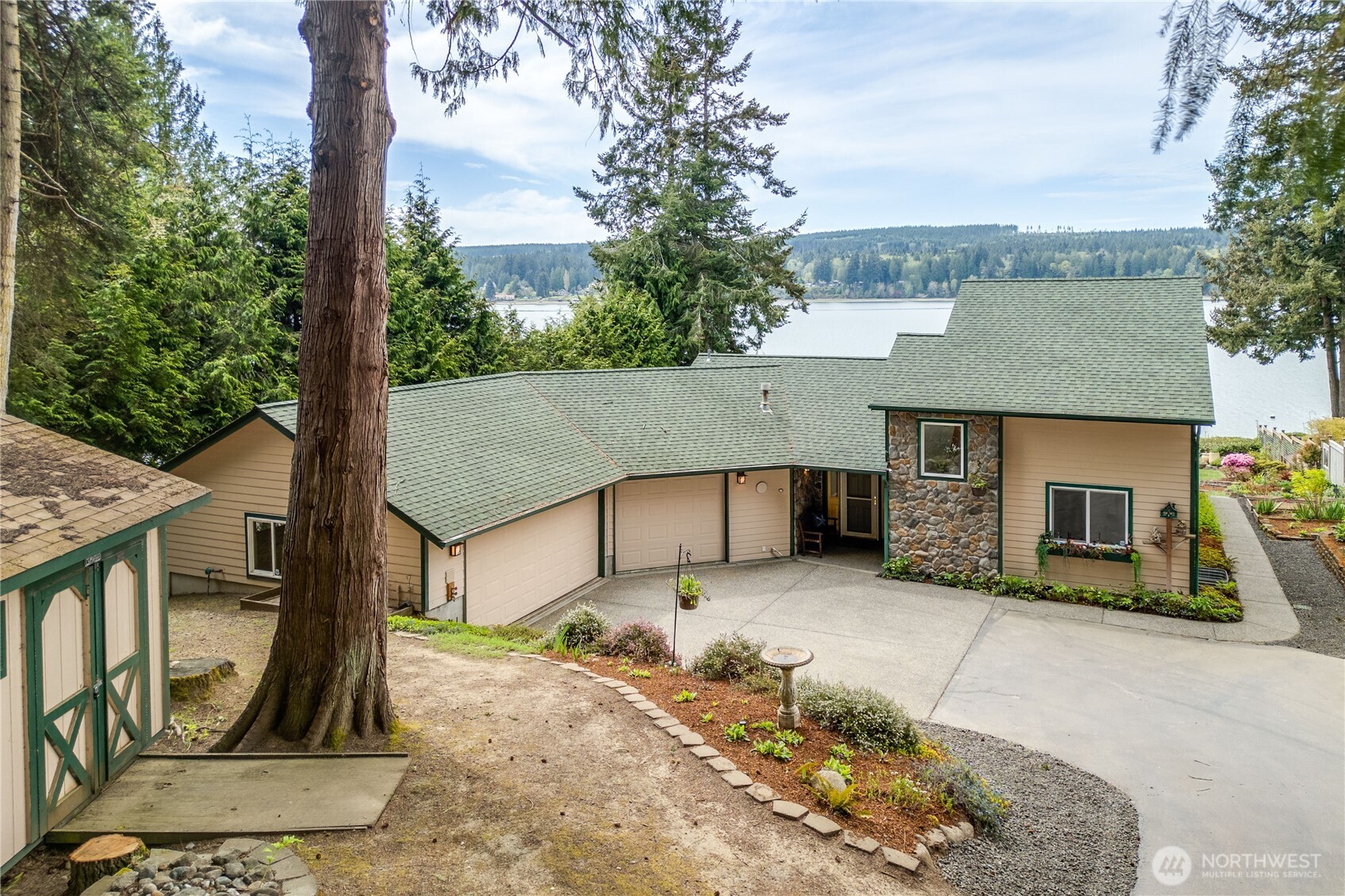 28919 Gamble Place NE, Kingston, WA 98346
