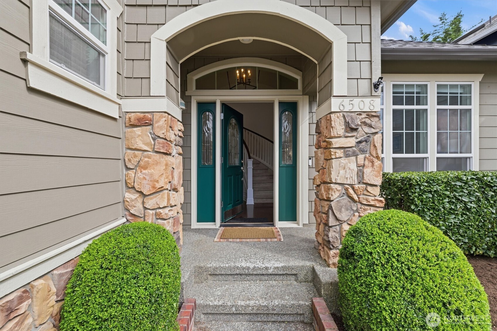 6508 E Crest View Loop SE, Snoqualmie, WA 98065