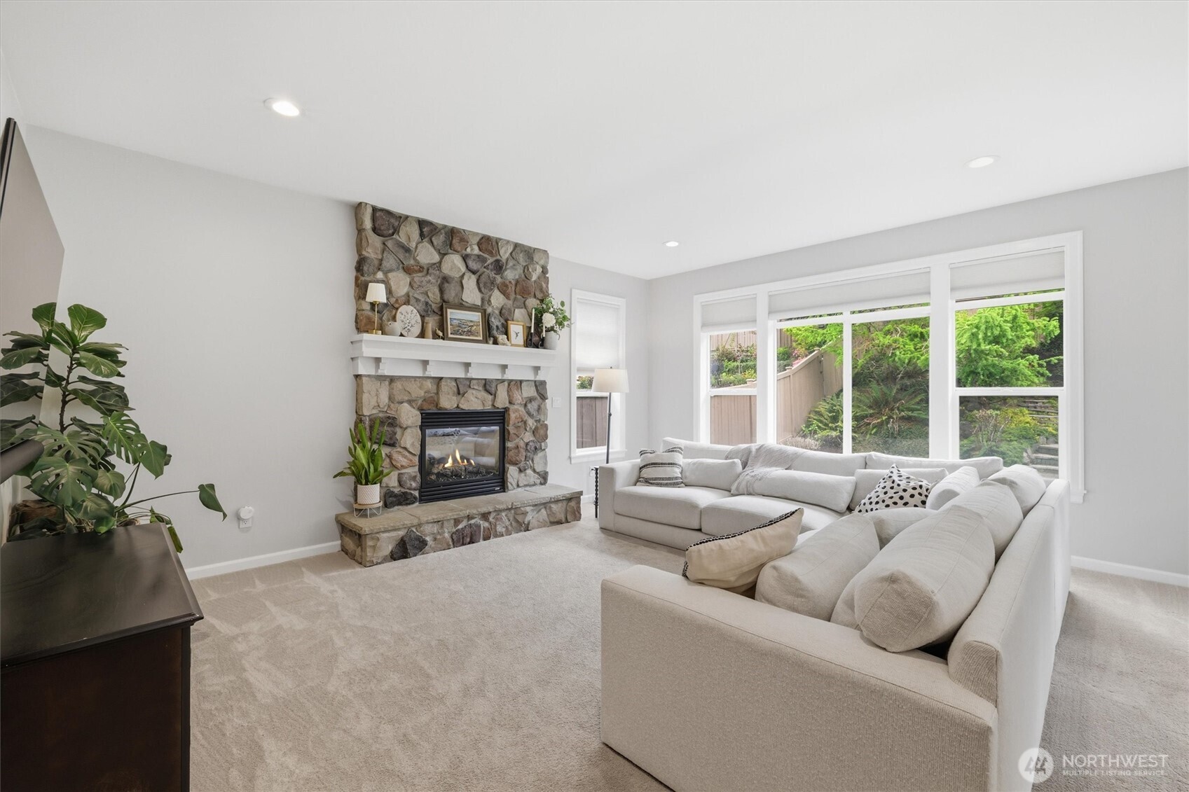 6508 E Crest View Loop SE, Snoqualmie, WA 98065