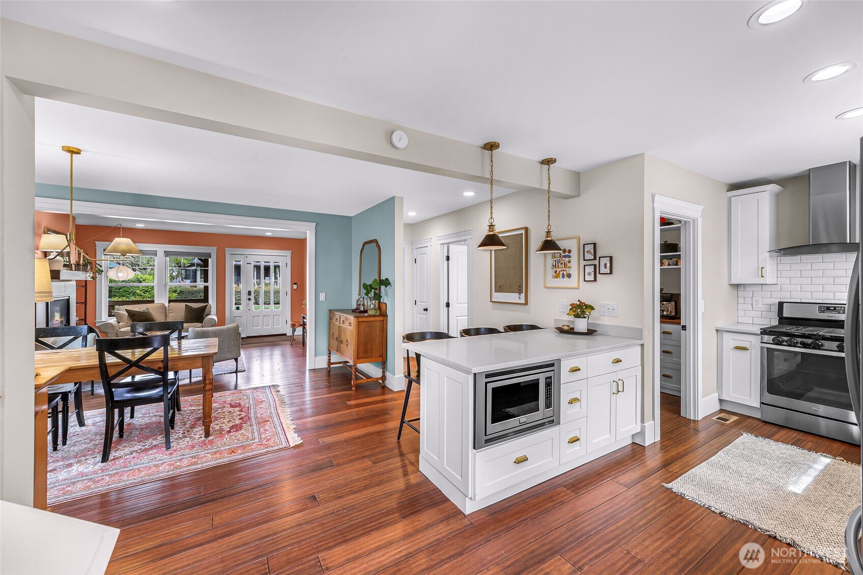 2833 NW 71st Street , Seattle, WA 98117