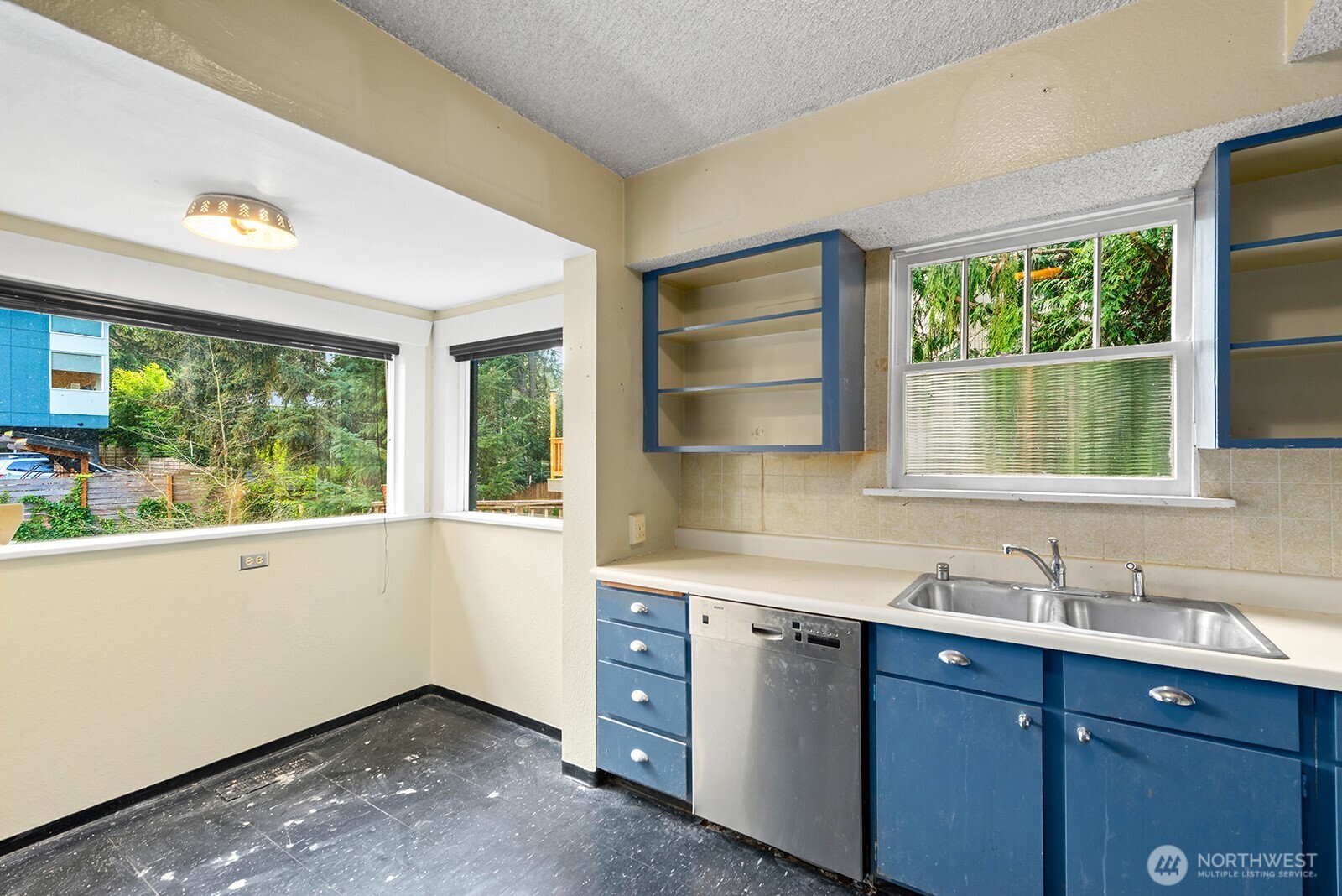 14014 Palatine Avenue N, Seattle, WA 98133