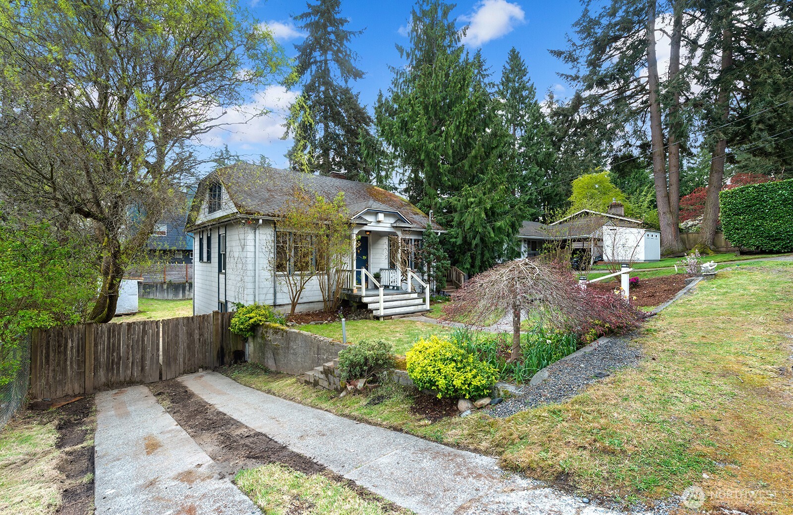 14014 Palatine Avenue N, Seattle, WA 98133