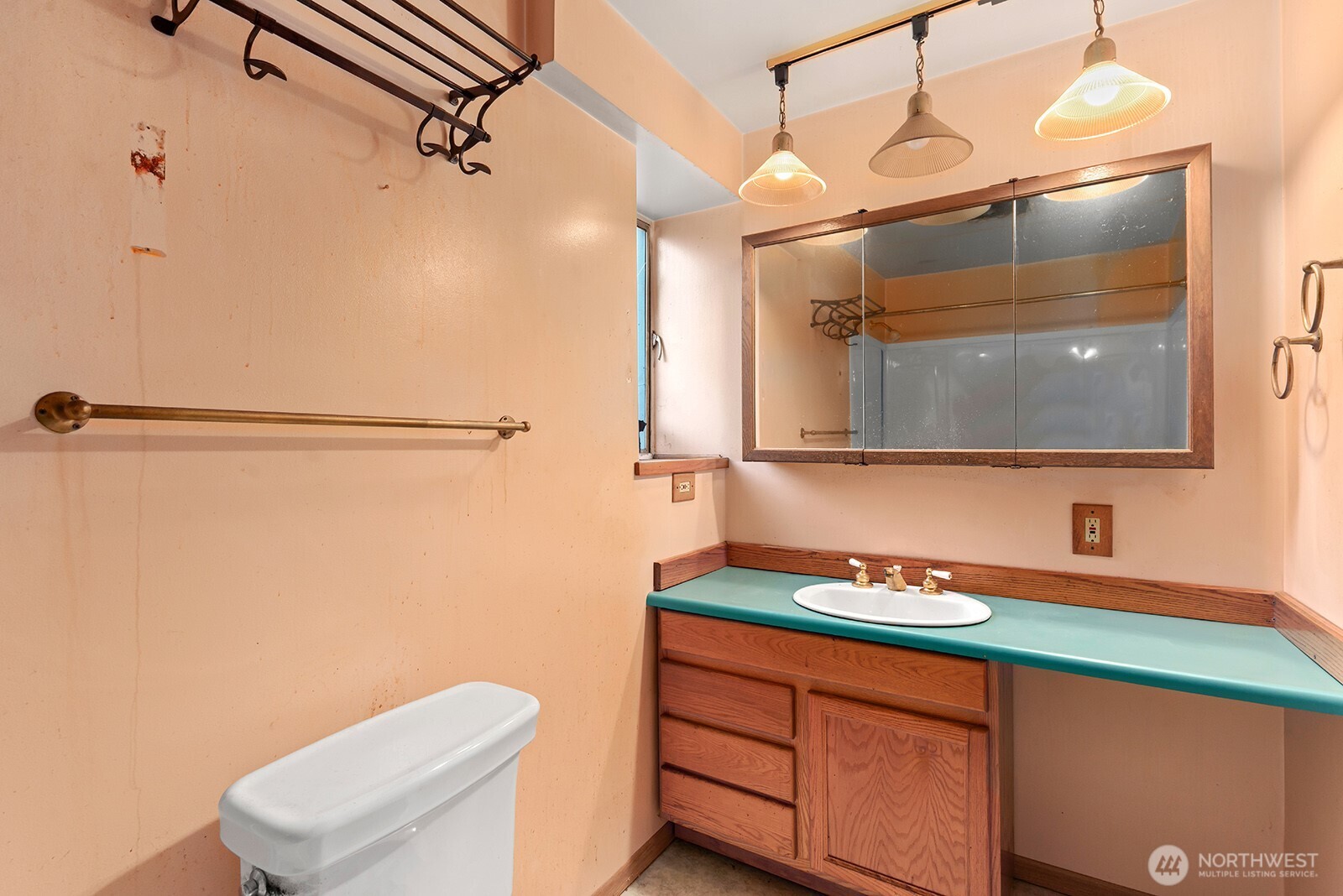 14014 Palatine Avenue N, Seattle, WA 98133