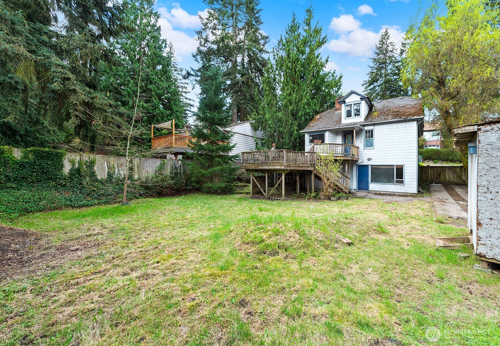 14014 Palatine Avenue N, Seattle, WA 98133