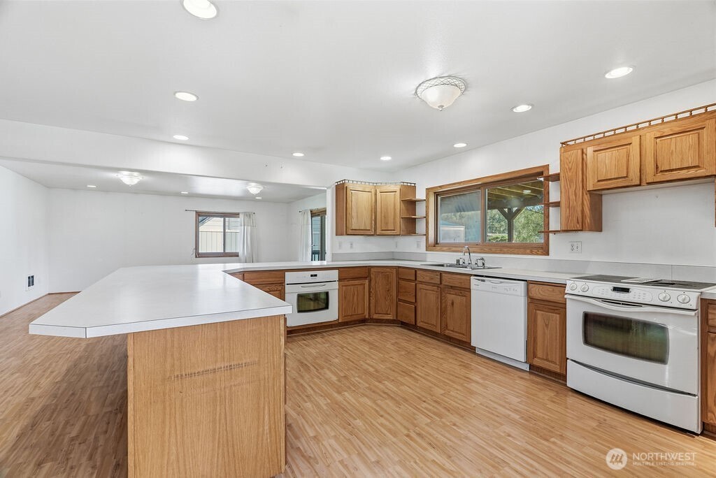 156 Williams Avenue , Kelso, WA 98626