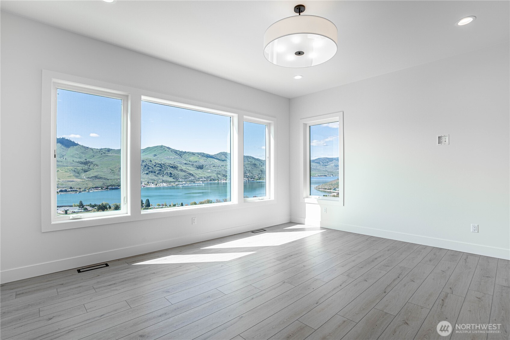 548 Harvest Ridge Drive , Chelan, WA 98816