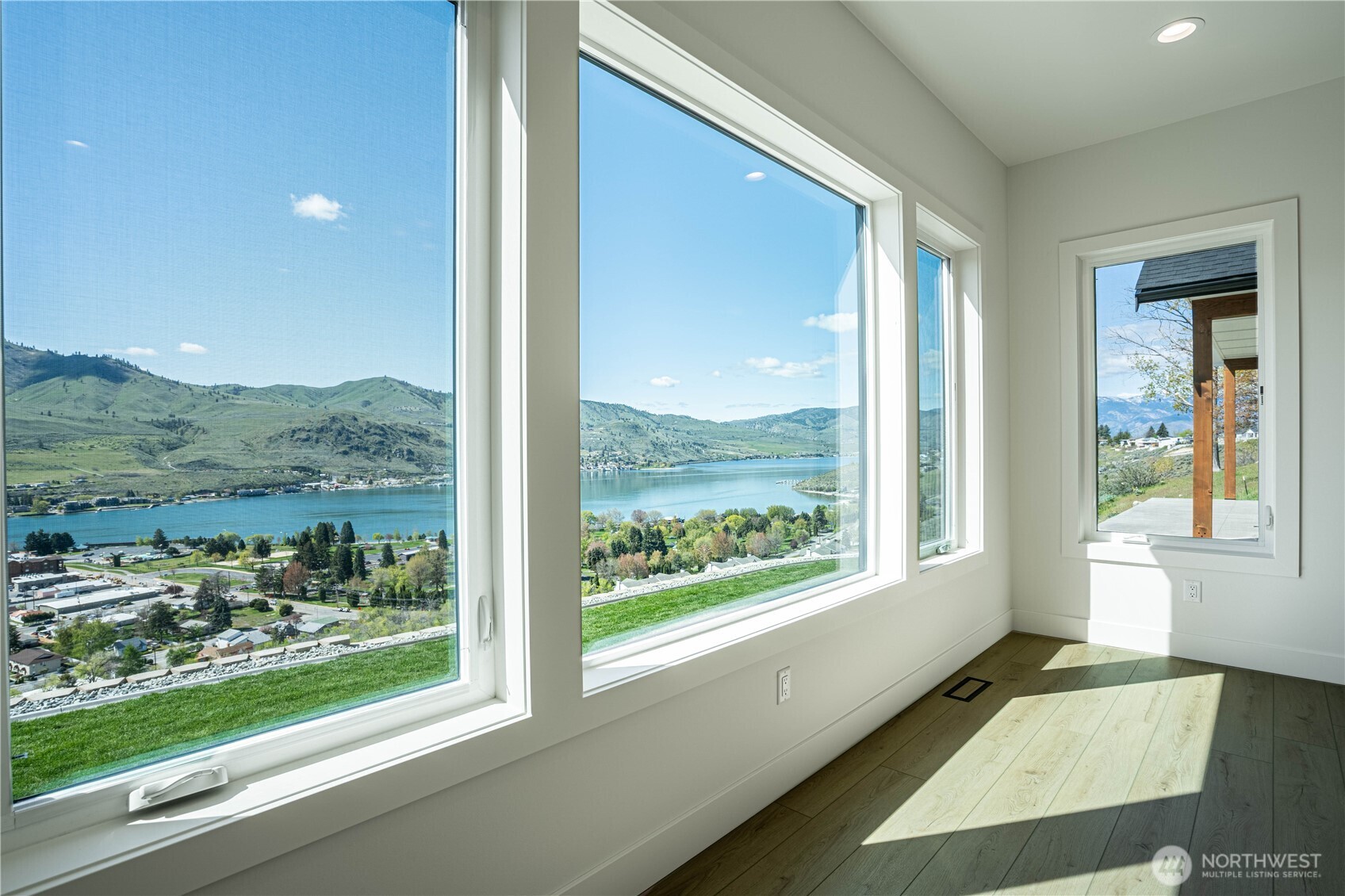 548 Harvest Ridge Drive , Chelan, WA 98816