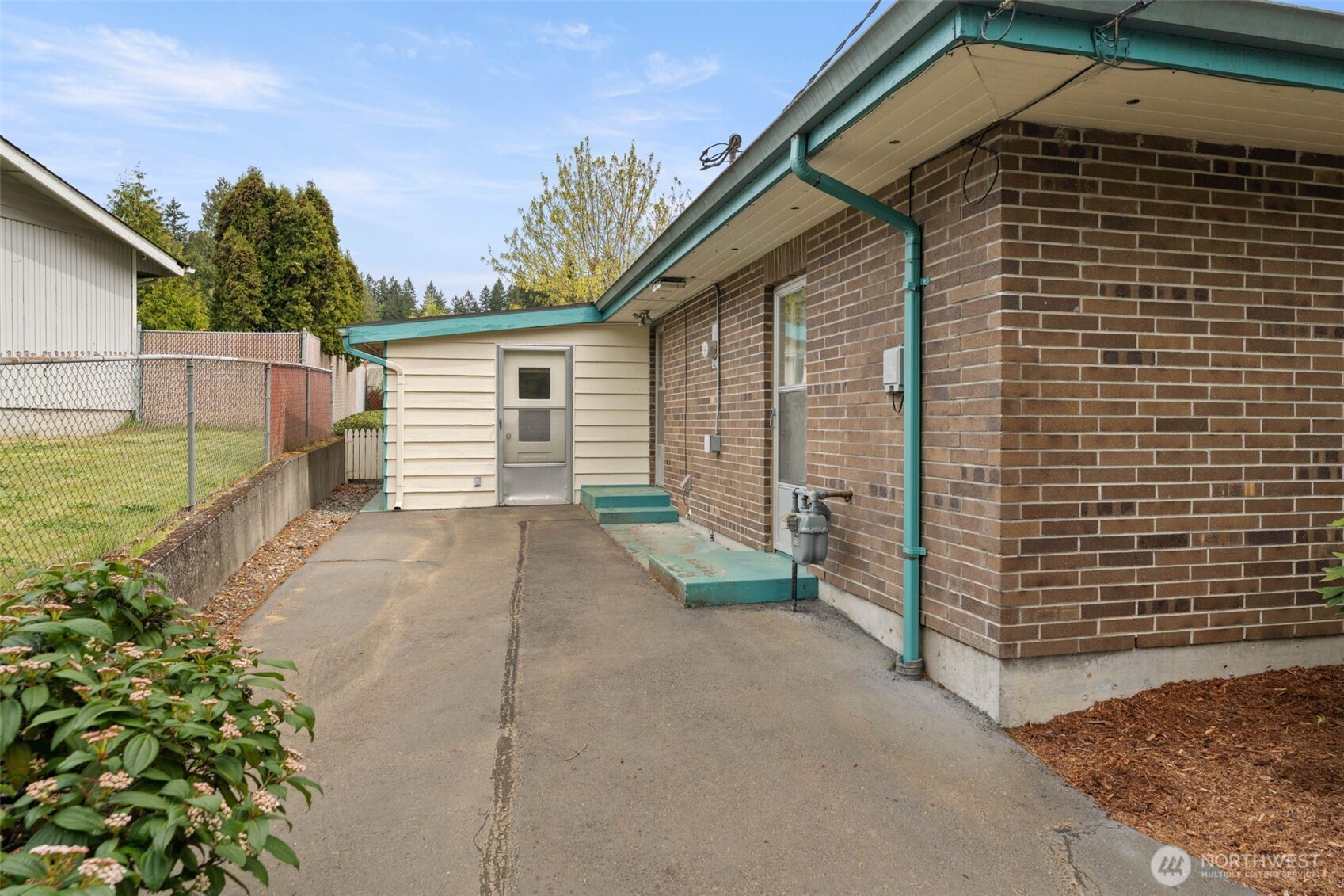 2604 Trenton Avenue NE, Bremerton, WA 98310