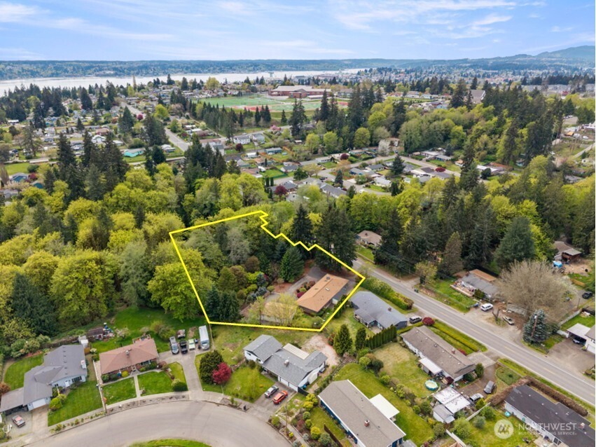 2604 Trenton Avenue NE, Bremerton, WA 98310