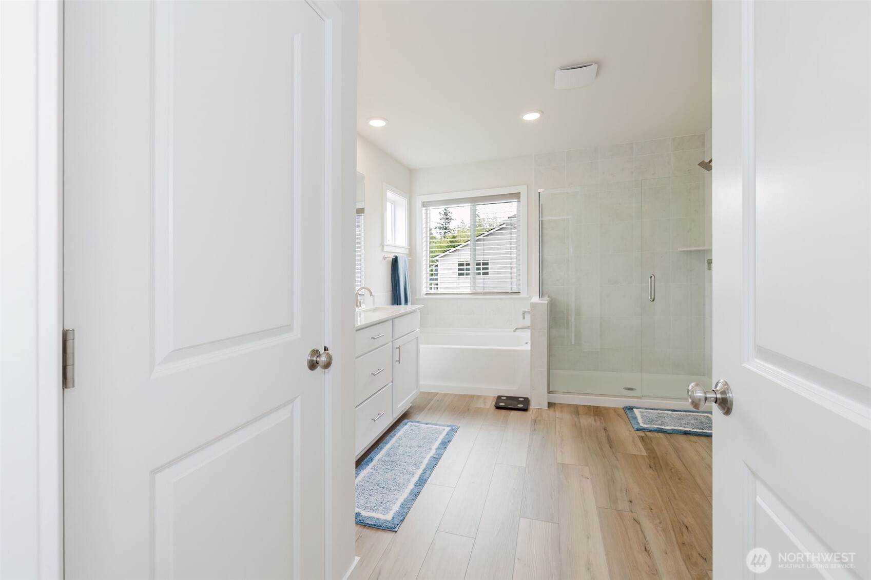 2092 NE Norseman Way , Poulsbo, WA 98370