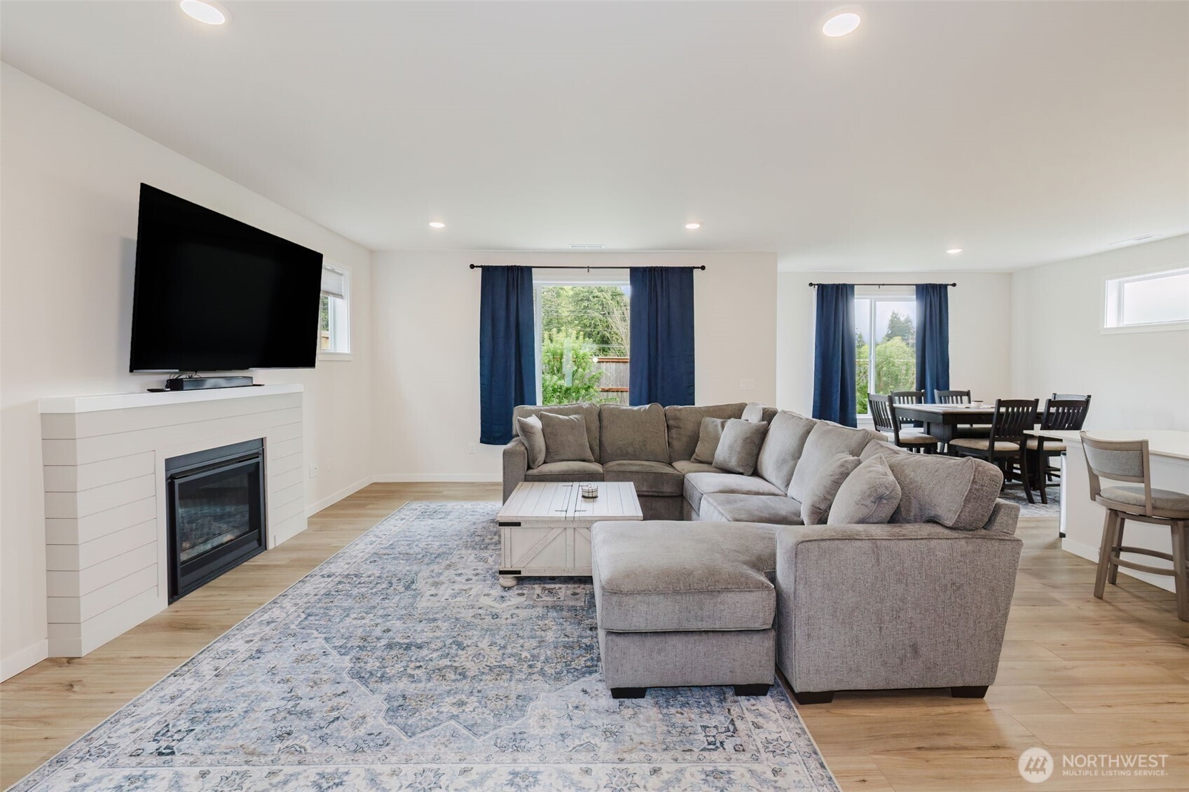 2092 NE Norseman Way , Poulsbo, WA 98370