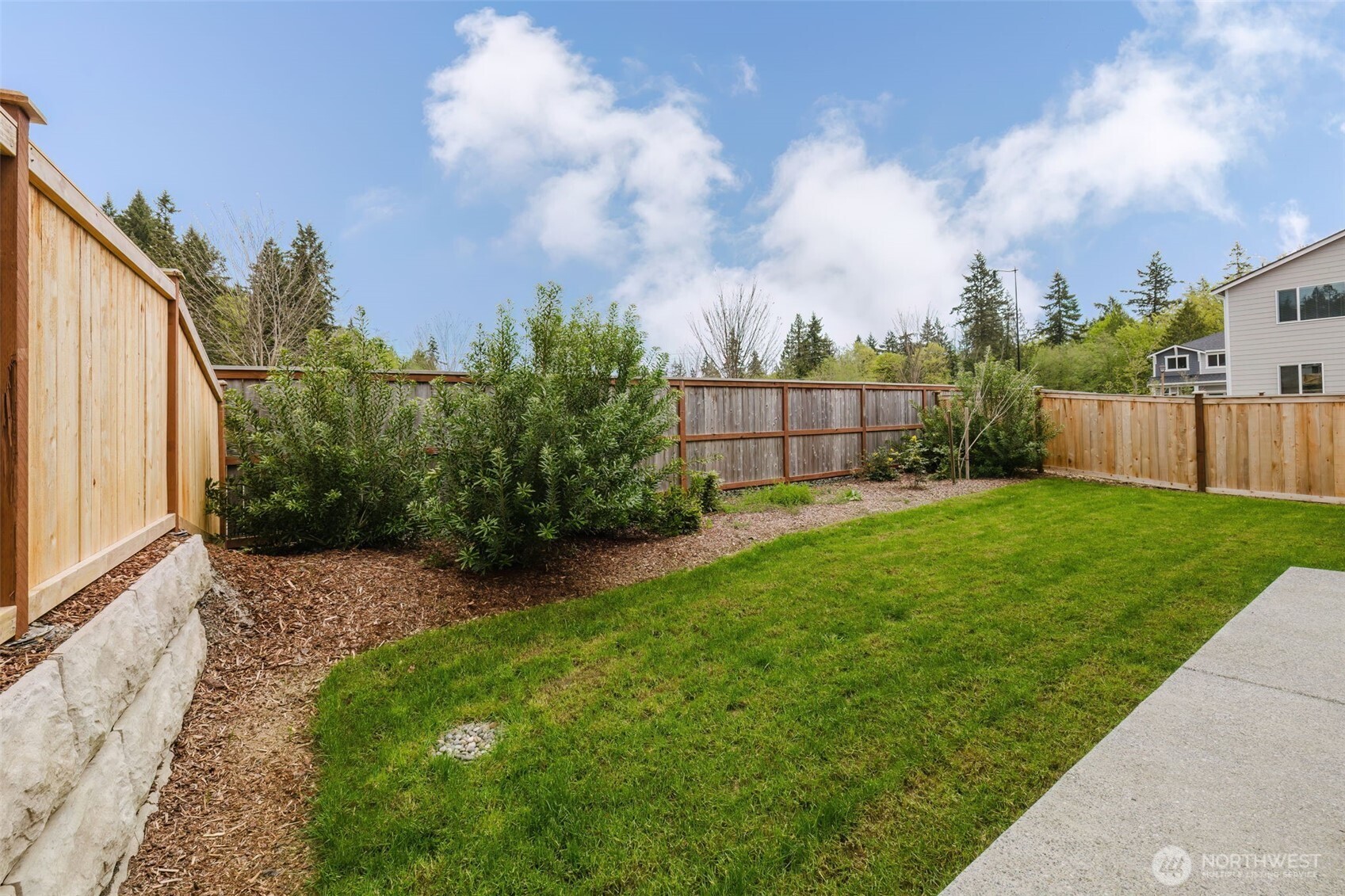 2092 NE Norseman Way , Poulsbo, WA 98370