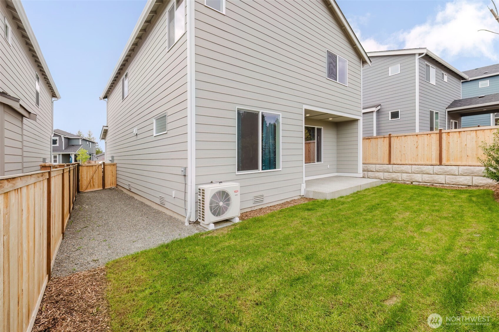 2092 NE Norseman Way , Poulsbo, WA 98370