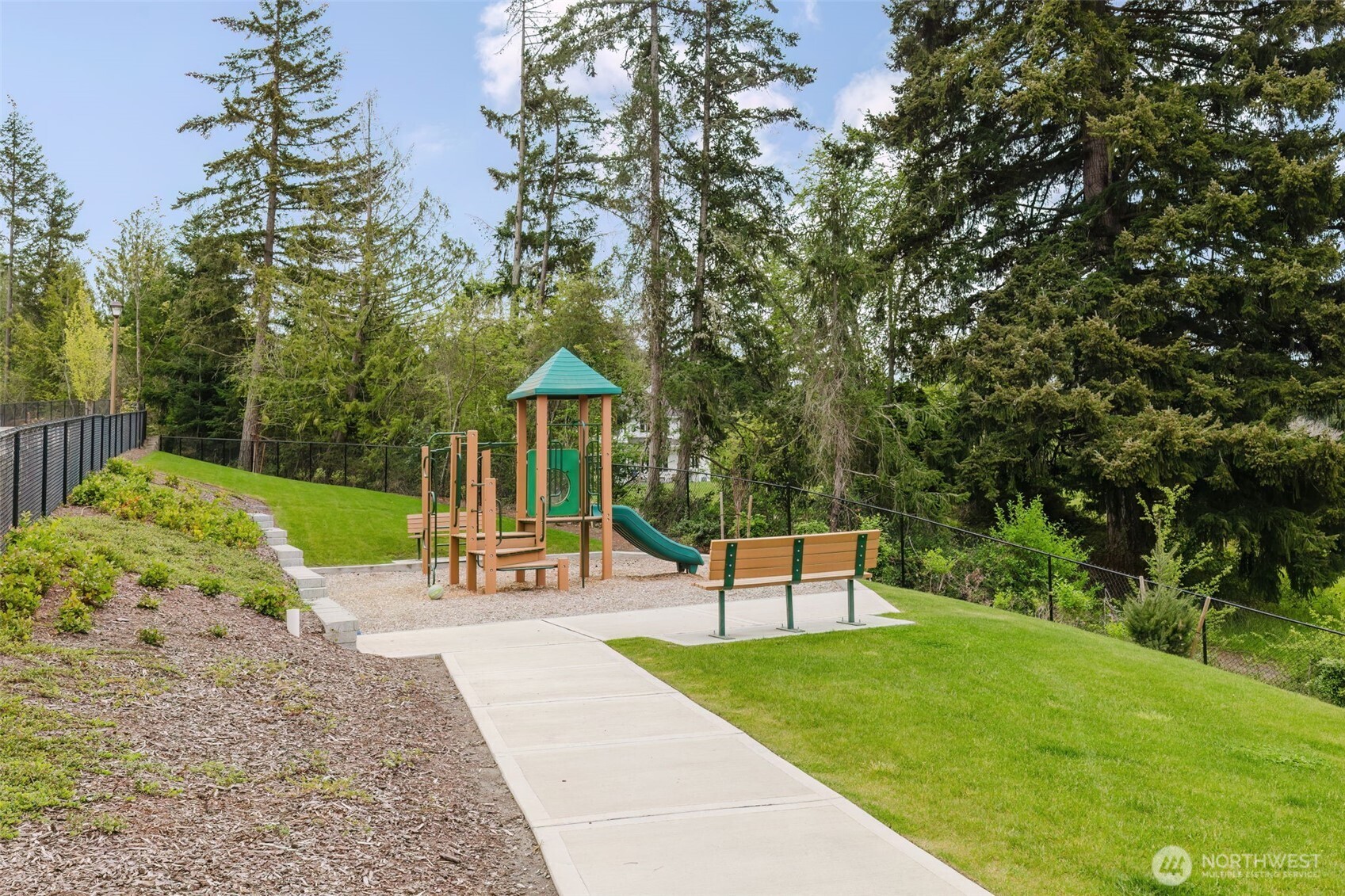 2092 NE Norseman Way , Poulsbo, WA 98370