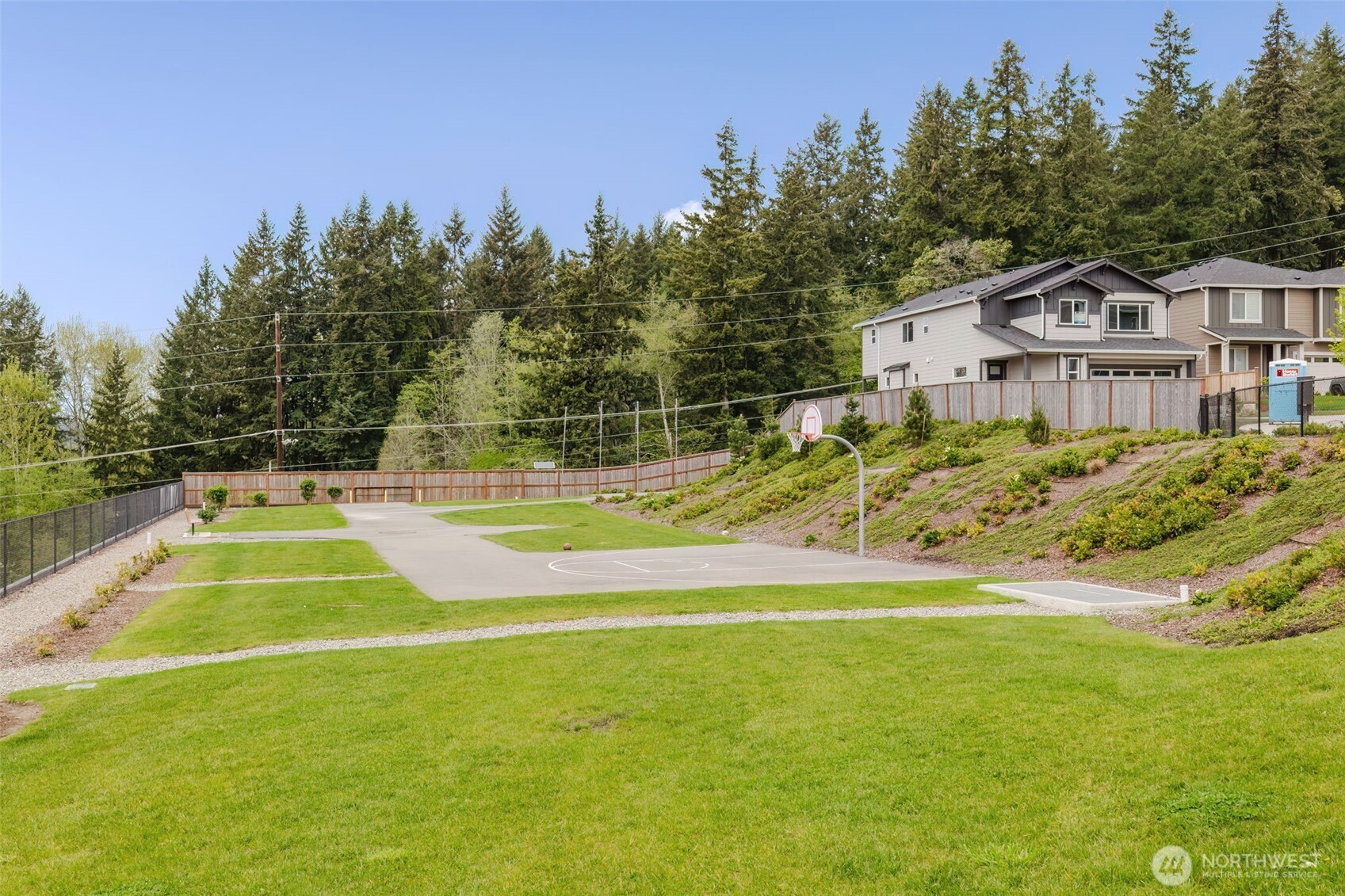 2092 NE Norseman Way , Poulsbo, WA 98370