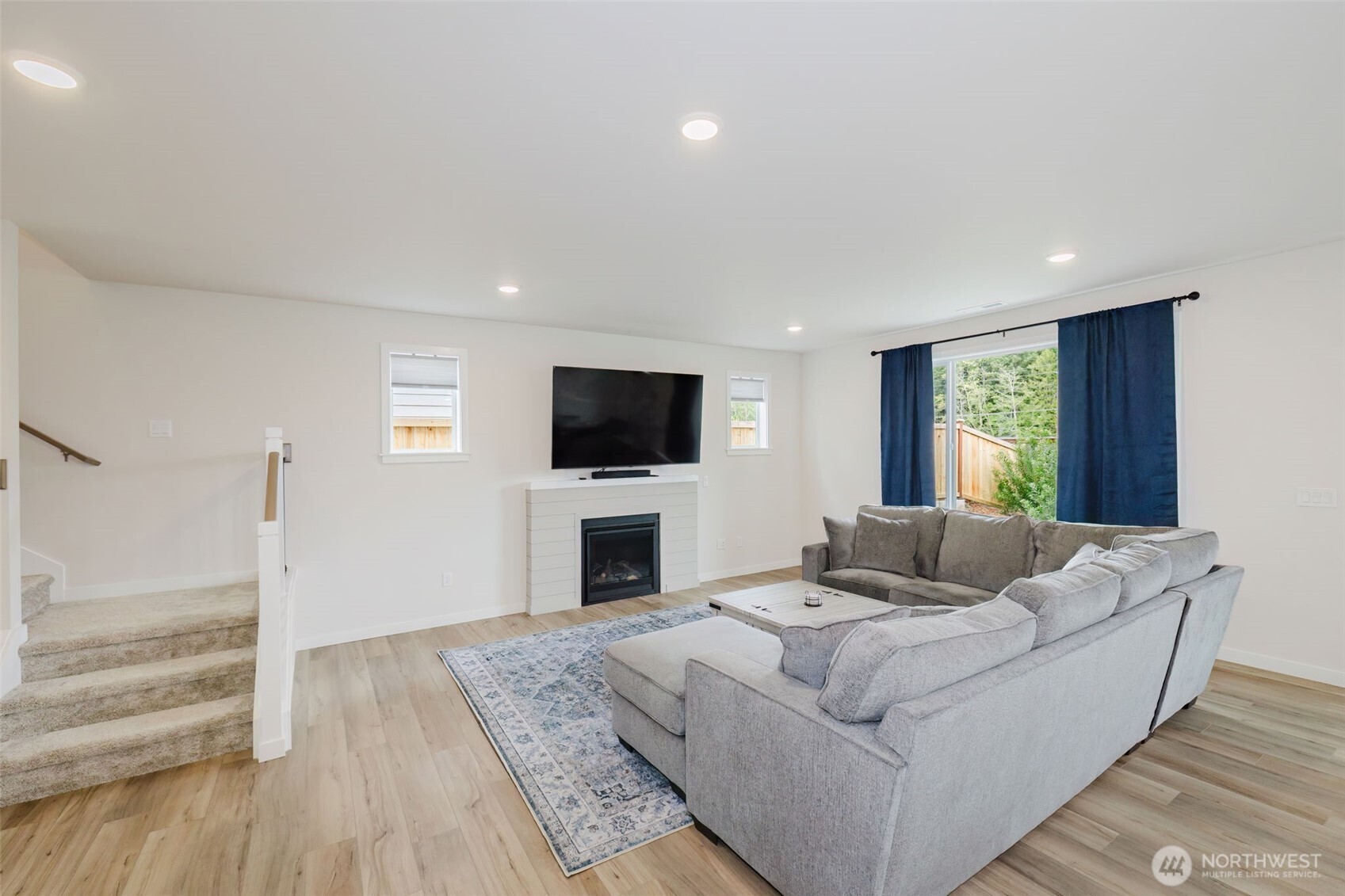 2092 NE Norseman Way , Poulsbo, WA 98370