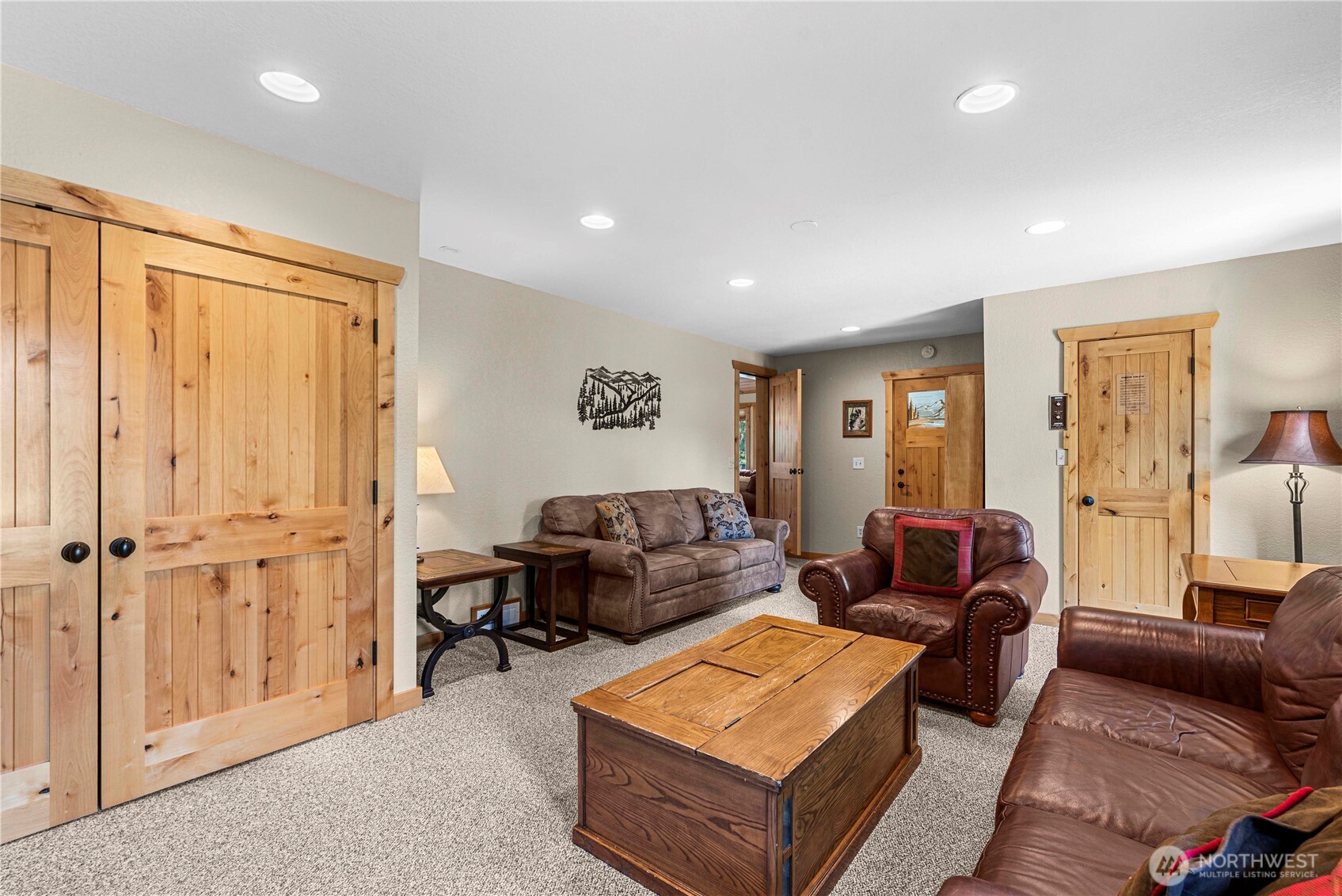 9864 E Leavenworth Road , Leavenworth, WA 98826