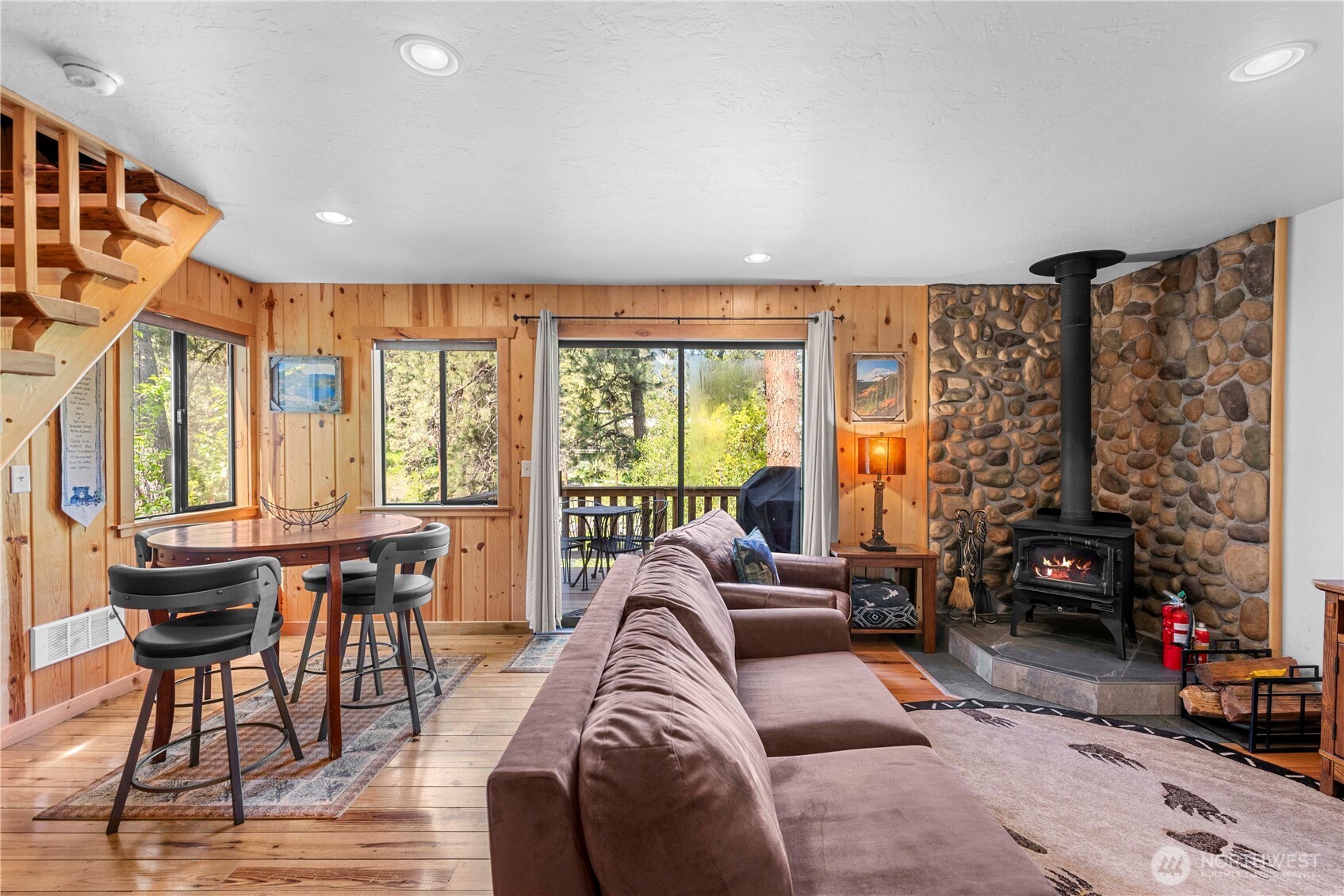 9864 E Leavenworth Road , Leavenworth, WA 98826