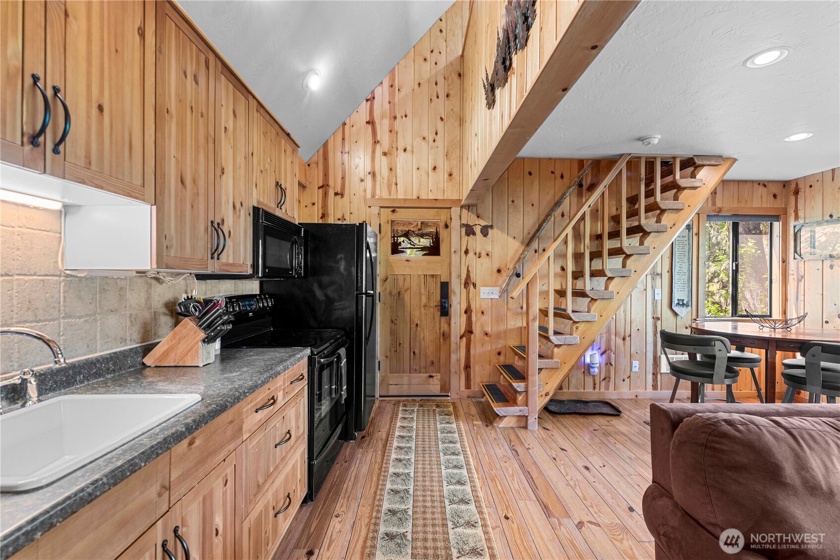 9864 E Leavenworth Road , Leavenworth, WA 98826