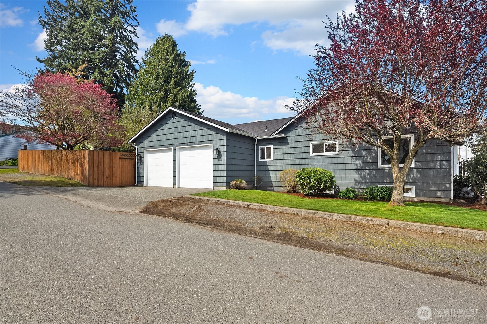 5810 Commercial Avenue , Everett, WA 98203