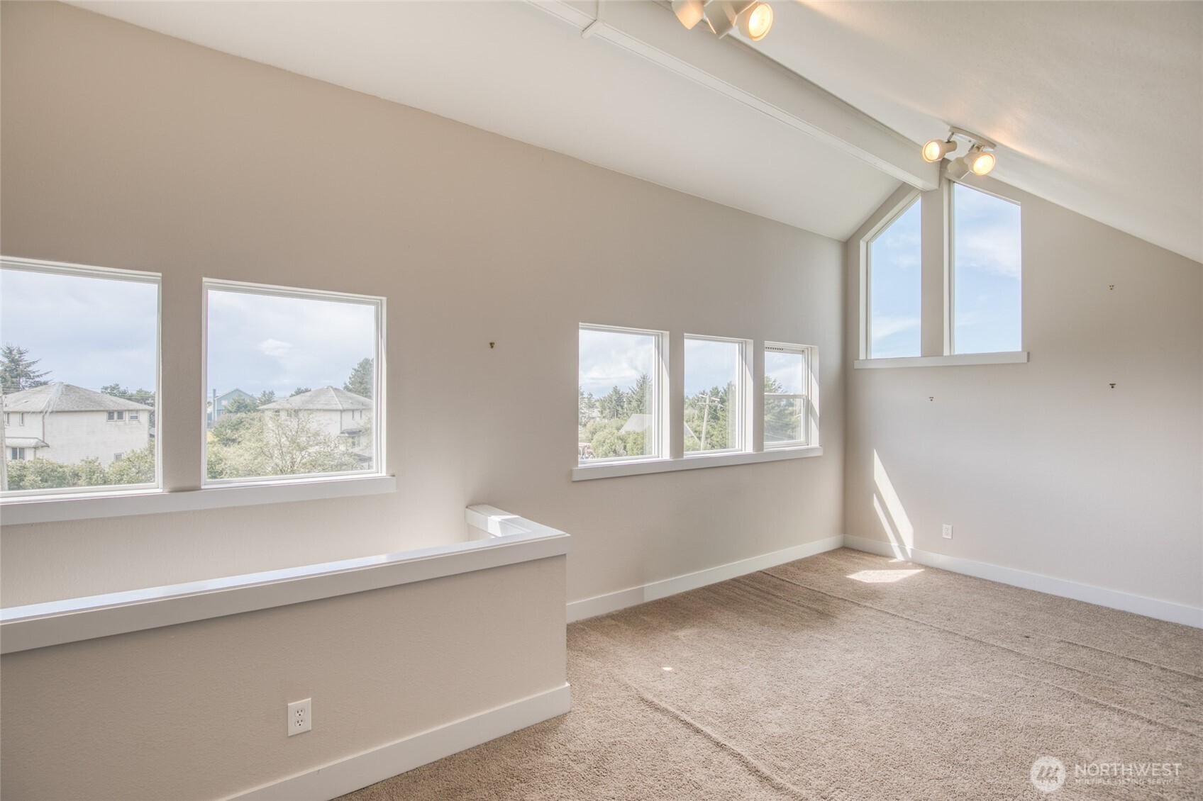 260 Ocean shores Boulevard SW, Ocean Shores, WA 98569